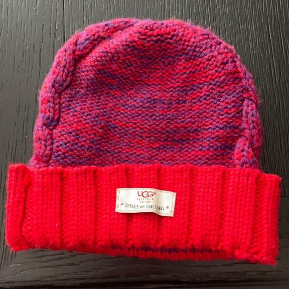 2/$25. Ugg kids knit hat. Age 2-5. NWOT - Picture 1 of 4